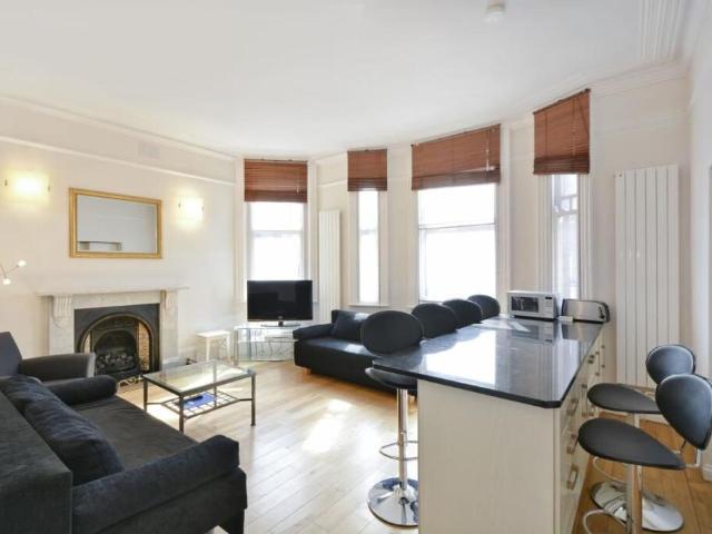 Apartment for rent in Saint Giles, Bloomsbury