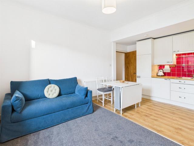 Apartment for rent in Hillside, City of Edinburgh