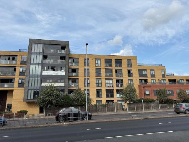Apartment for rent in New Southgate, Greater London
