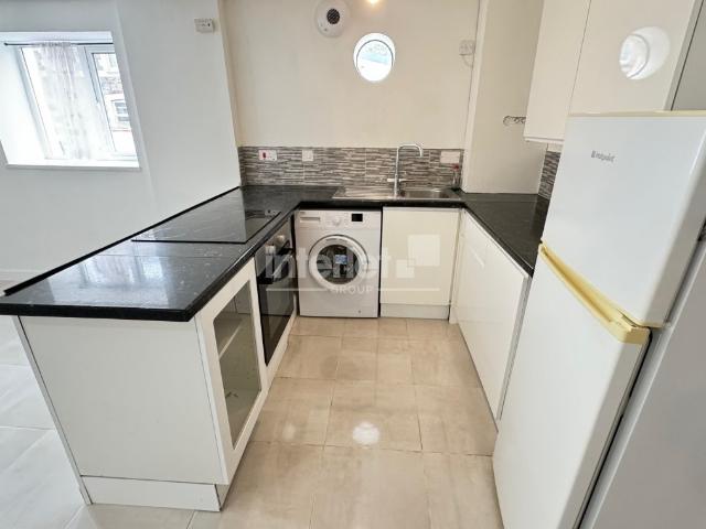 Apartment for rent in Falcon Lodge, Wales