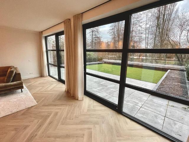 Appartement te huur in The Mayor, Noord Holland