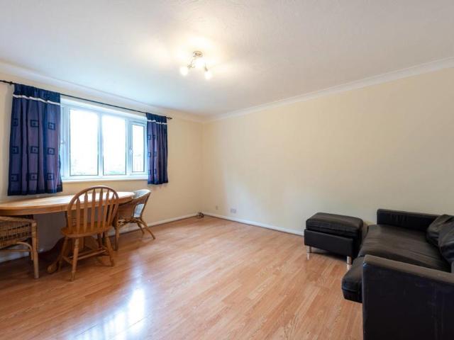 Apartment for rent in London Borough of Croydon, Addiscombe