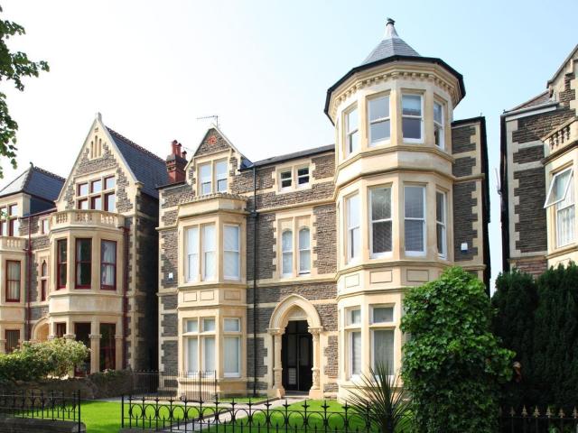 Apartment for rent in Falcon Lodge, Wales