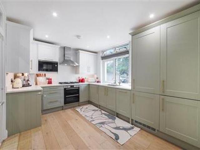 Apartment for rent in Clapham, Greater London