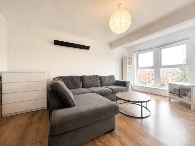 Apartment for rent in Rodbourne, Swindon