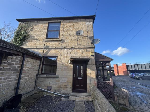 Apartment for rent in Lower Hopton, Mirfield
