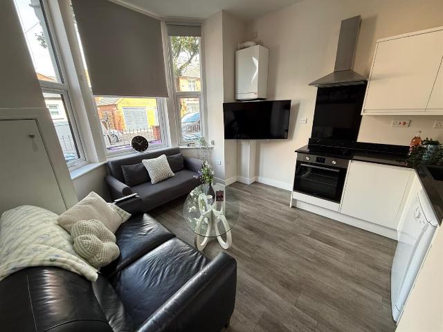 Apartment for rent in Compton Acres, Barton In Fabis