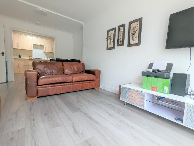 Apartment for rent in Southgate, Oakwood