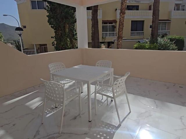 Apartamento en alquiler en Los Cristianos, Arona