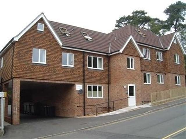 Apartment for rent in Cross In Hand, East Sussex