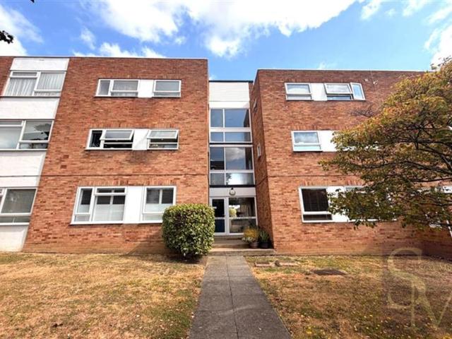 Apartment for rent in Woodford, Greater London