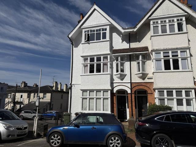 Apartment for rent in Broadwater Down, Sandown Park
