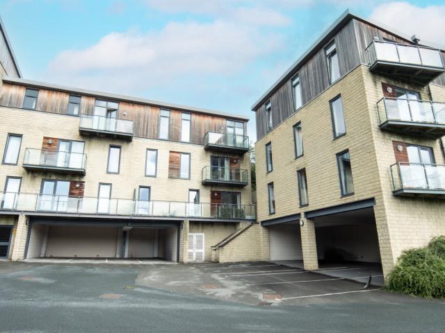 Apartment for rent in Huddersfield, West Yorkshire