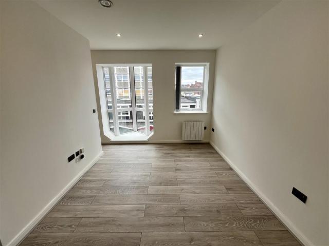 Apartment for rent in The Haulgh, Bolton