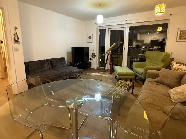 Apartment for rent in Stockwell, Greater London