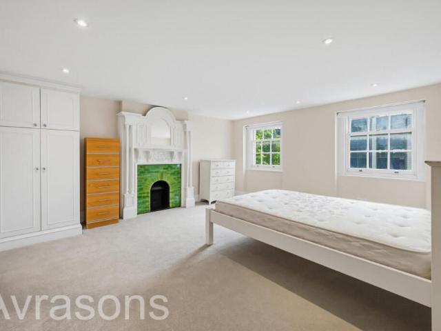 Apartment for rent in Oval, Greater London