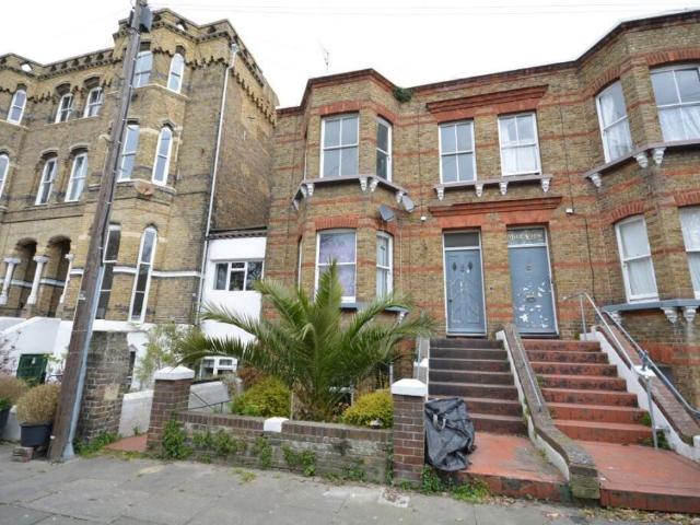 Apartment for rent in Cliftonville West, Acol
