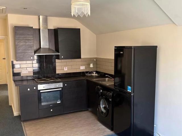 Apartment for rent in Plasnewydd, Falcon Lodge