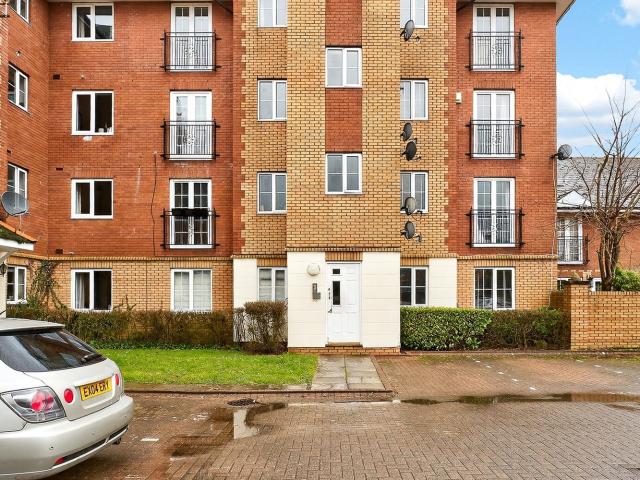 Apartment for rent in Cardiff International Sports Village, Falcon Lodge