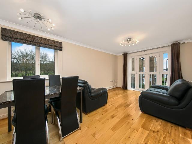 Apartment for rent in London Borough of Ealing, Perivale