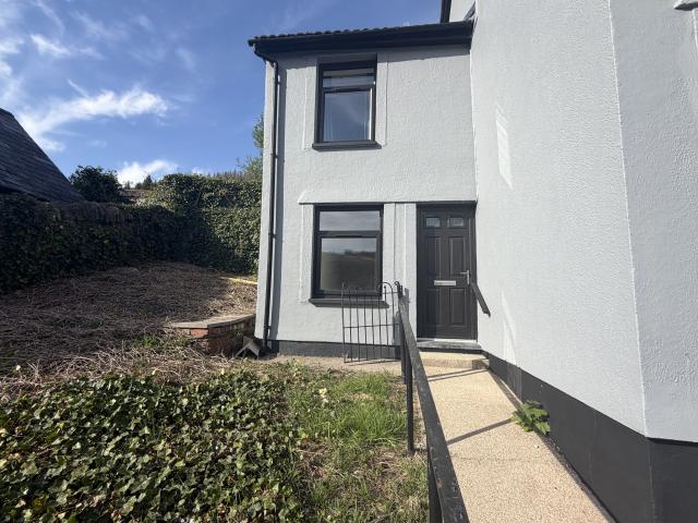 Apartment for rent in Cwm Clydach, Clydach Vale