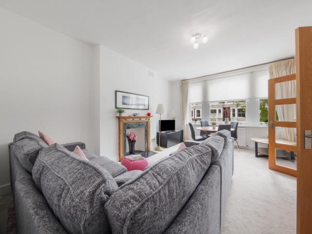 Apartment for rent in Earl's Court, Greater London
