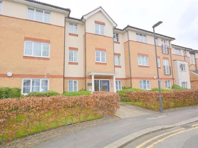 Apartment for rent in Harrow on the Hill, Greater London