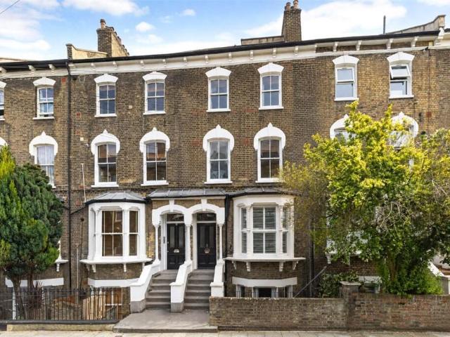 Apartment for rent in Clapham Junction, Greater London