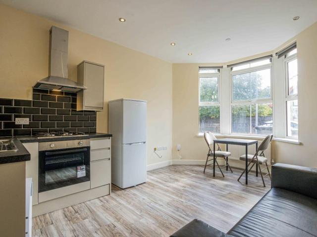 Apartment for rent in Maindy, Cardiff