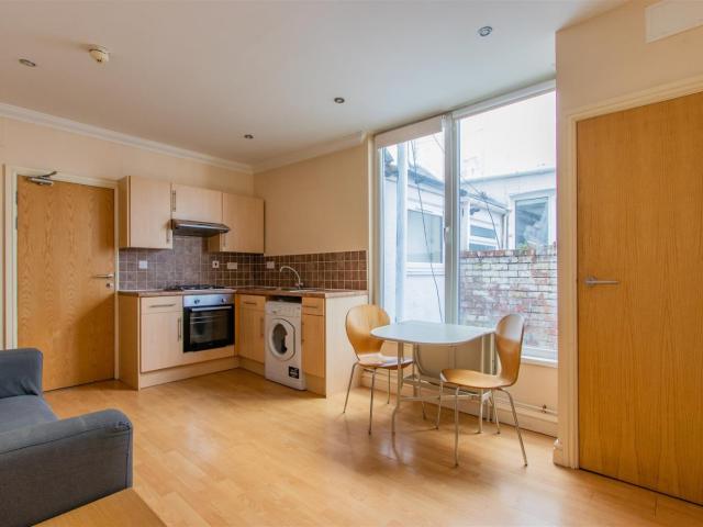 Apartment for rent in Plasnewydd, Cardiff