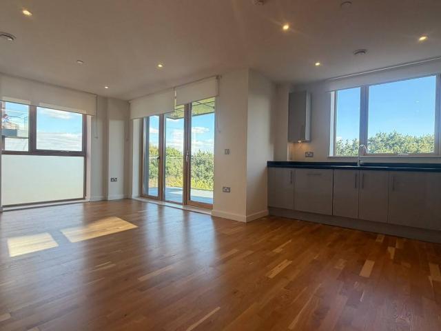 Apartment for rent in London Borough of Ealing, Greater London