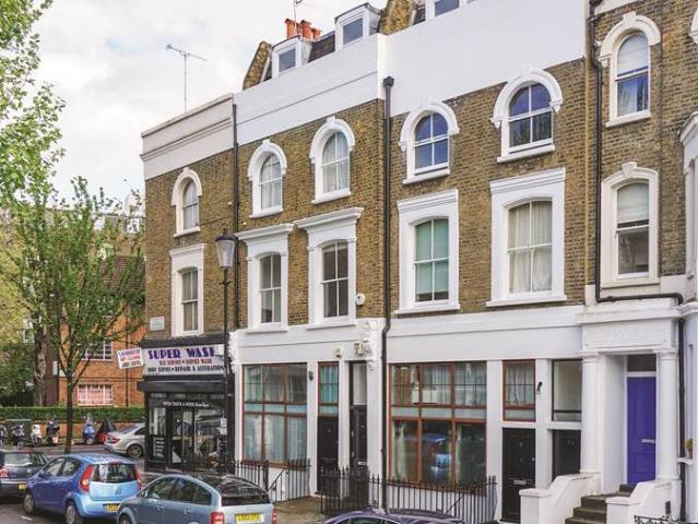 Apartment for rent in North Kensington, Greater London