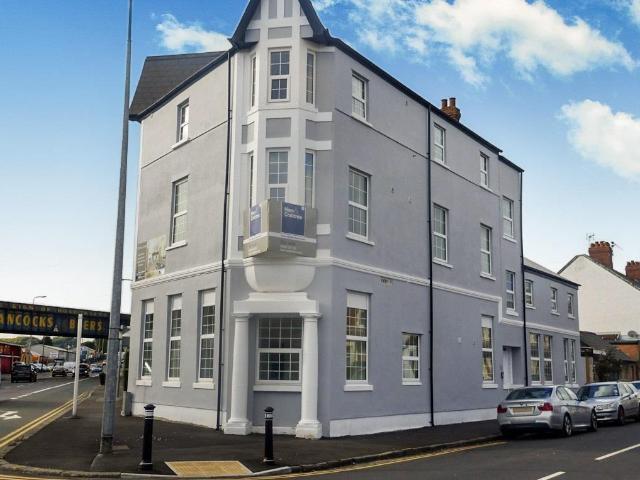 Apartment for rent in Falcon Lodge, Wales