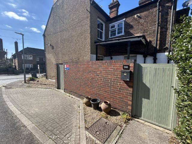 Apartment for rent in Hatching Green, Five Acres
