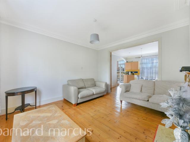 Apartment for rent in Mortlake, Greater London
