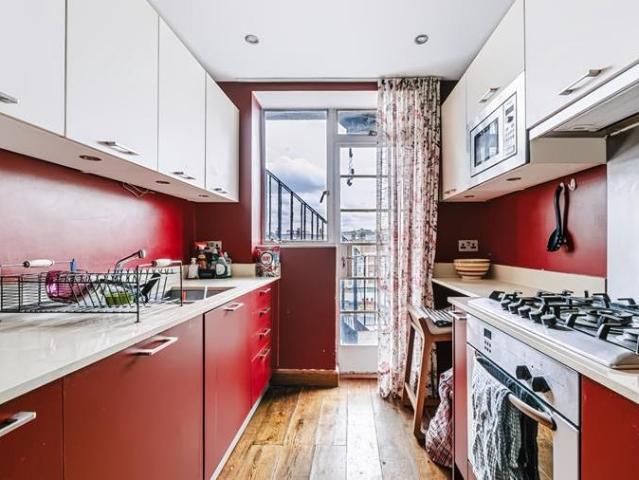 Apartment for rent in Brompton, Greater London