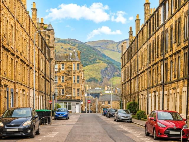 Apartment for rent in Meadowbank, Scotland