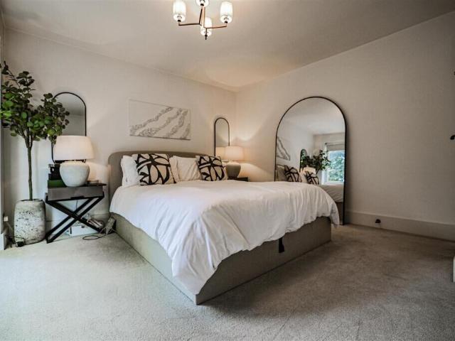 Apartment for rent in Woodhall Farm, Pouchen End
