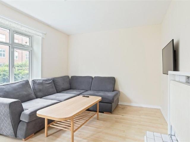 Apartment for rent in Camberwell, Greater London