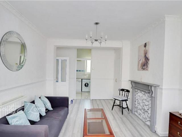 Apartment for rent in Bromley-by-Bow, Poplar Grove