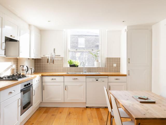 Apartment for rent in Brownswood Park, Stoke Newington