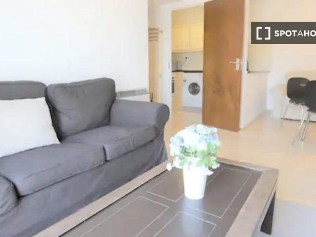 Apartment to rent in Bluebell, North Tipperary