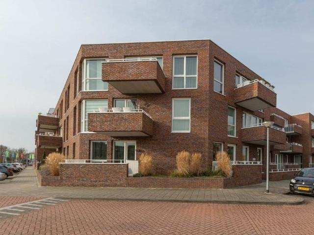 Appartement te huur in Huizen, Noord Holland