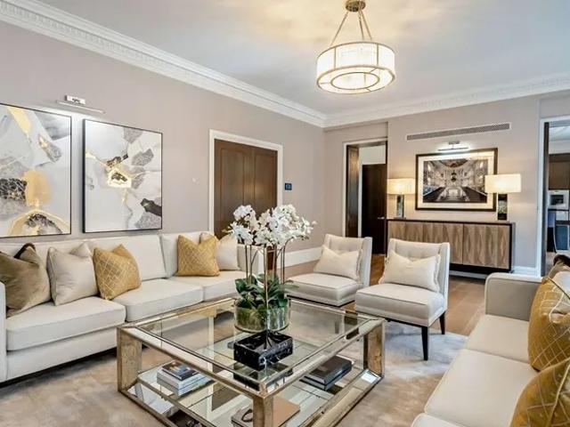 Apartment for rent in Marylebone, Greater London