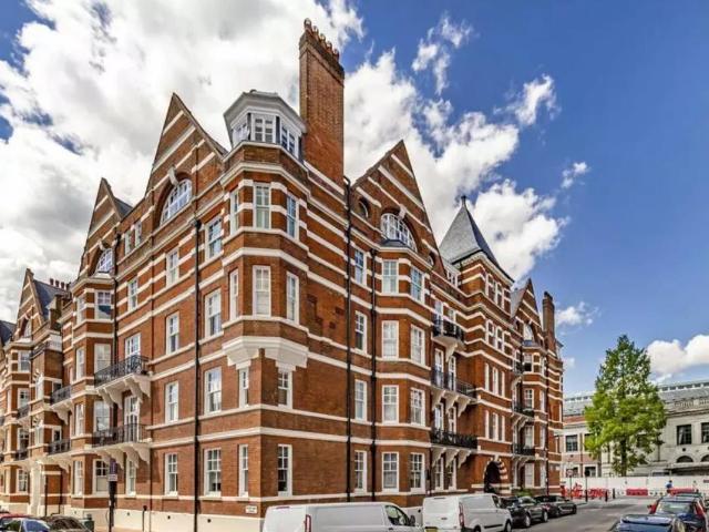 Apartment for rent in London Borough of Hammersmith and Fulham, Greater London
