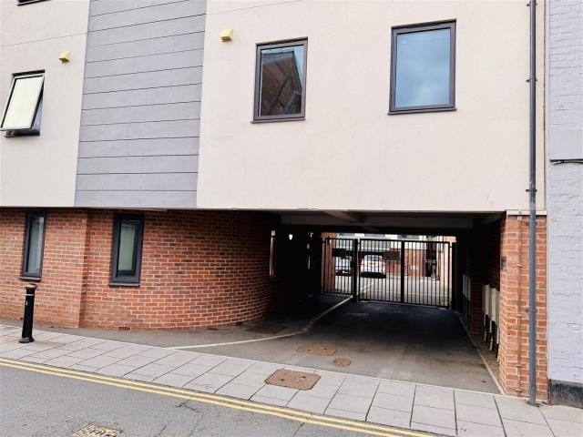 Apartment for rent in Portfields, Lower Bullingham