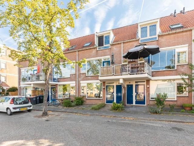 Appartement te huur in Huizen, Noord Holland