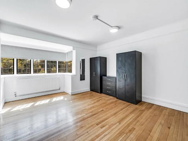 Apartment for rent in London Borough of Ealing, Greater London