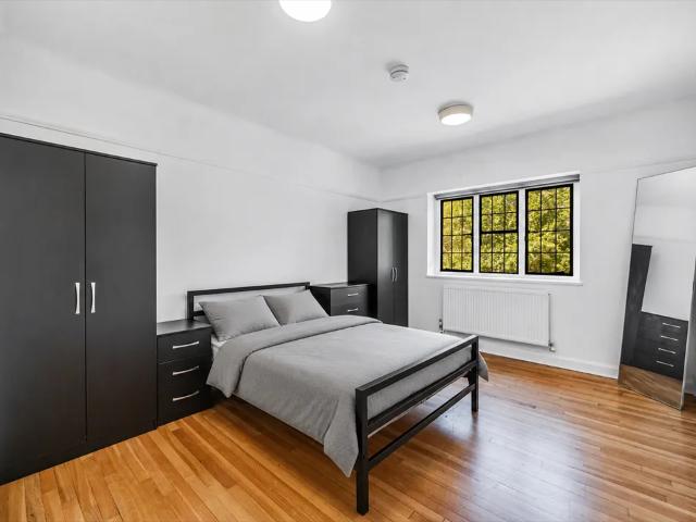Apartment for rent in London Borough of Ealing, Greater London