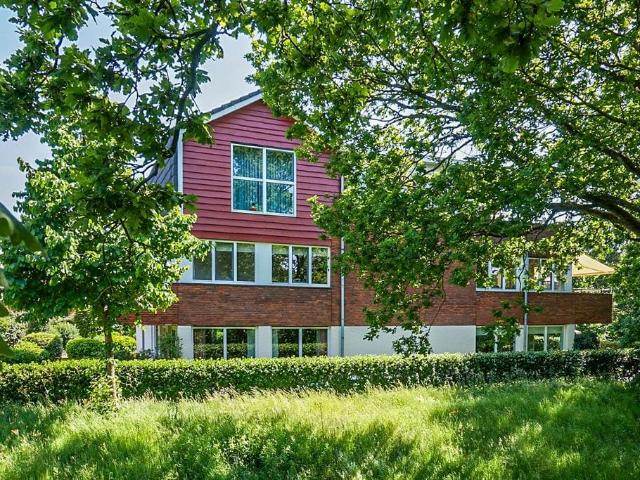 Appartement te huur in Laren, Noord Holland